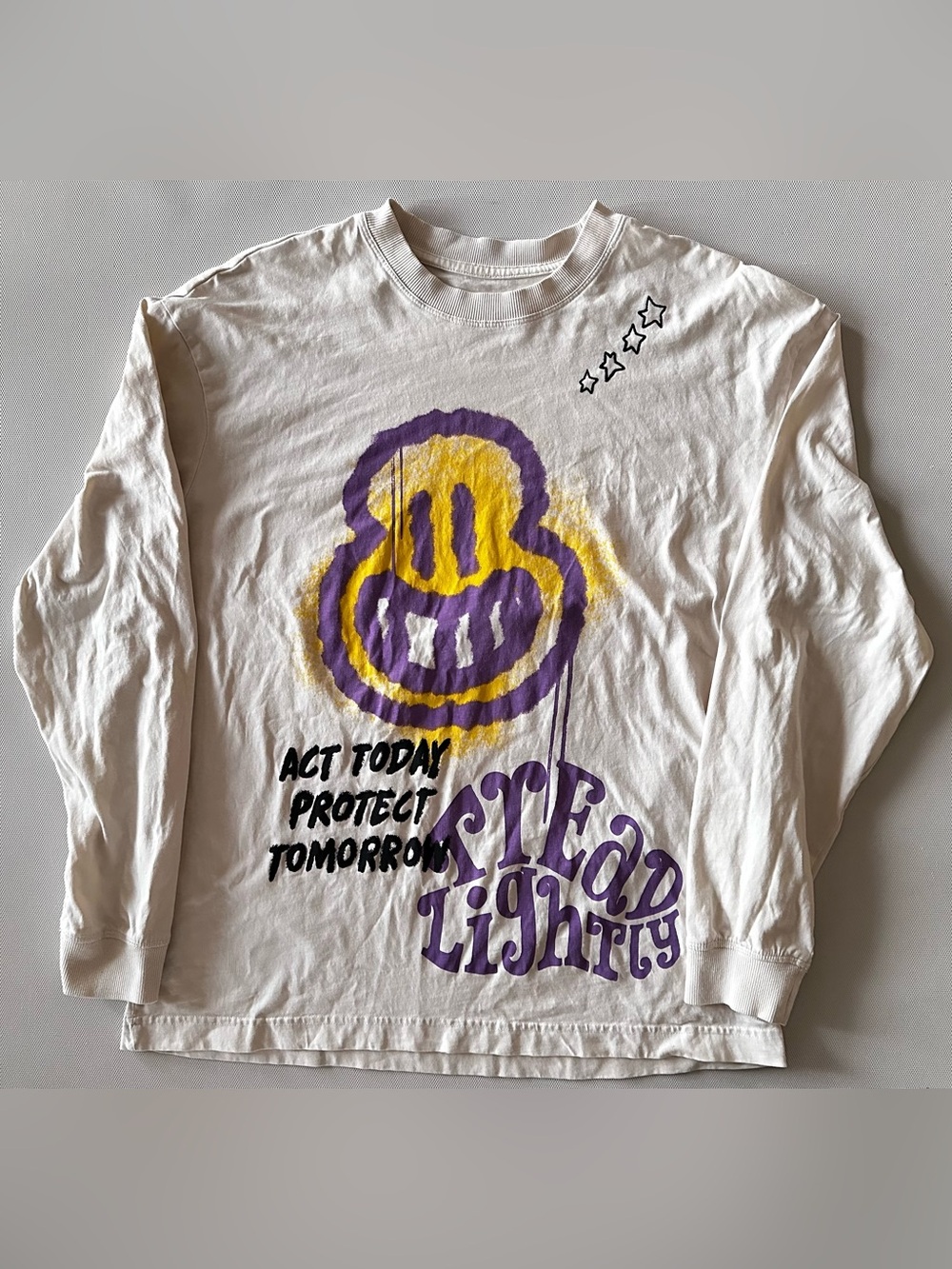 Bershka Tread Lightly Double Sided Graphic T Shirt Men’s M Beige Purple